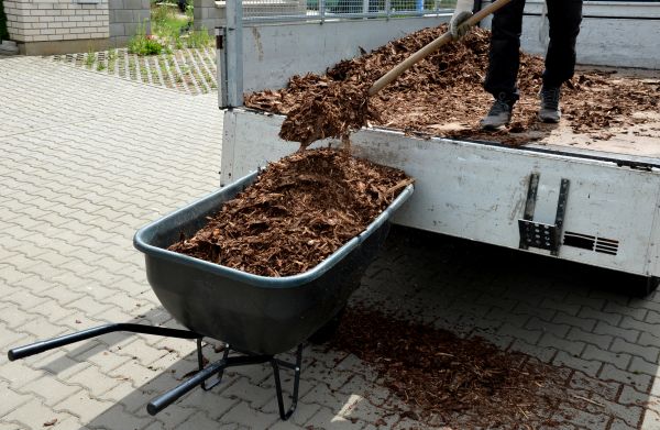 Bulk Mulch Delivery in Costa Mesa