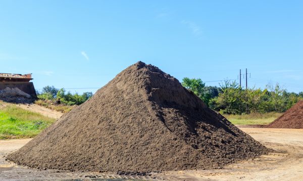 Bulk Topsoil Delivery in Costa Mesa