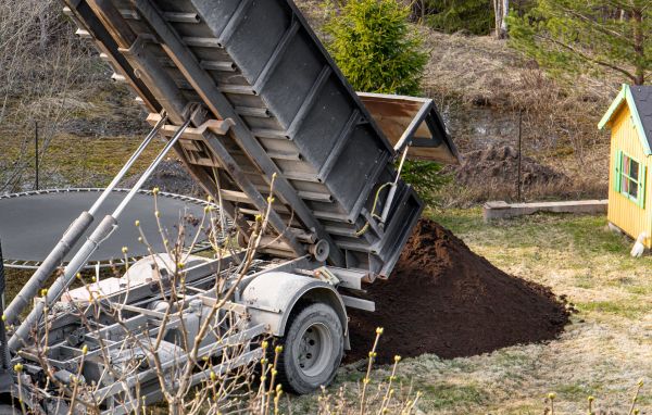 Yard Soil Delivery in Costa Mesa